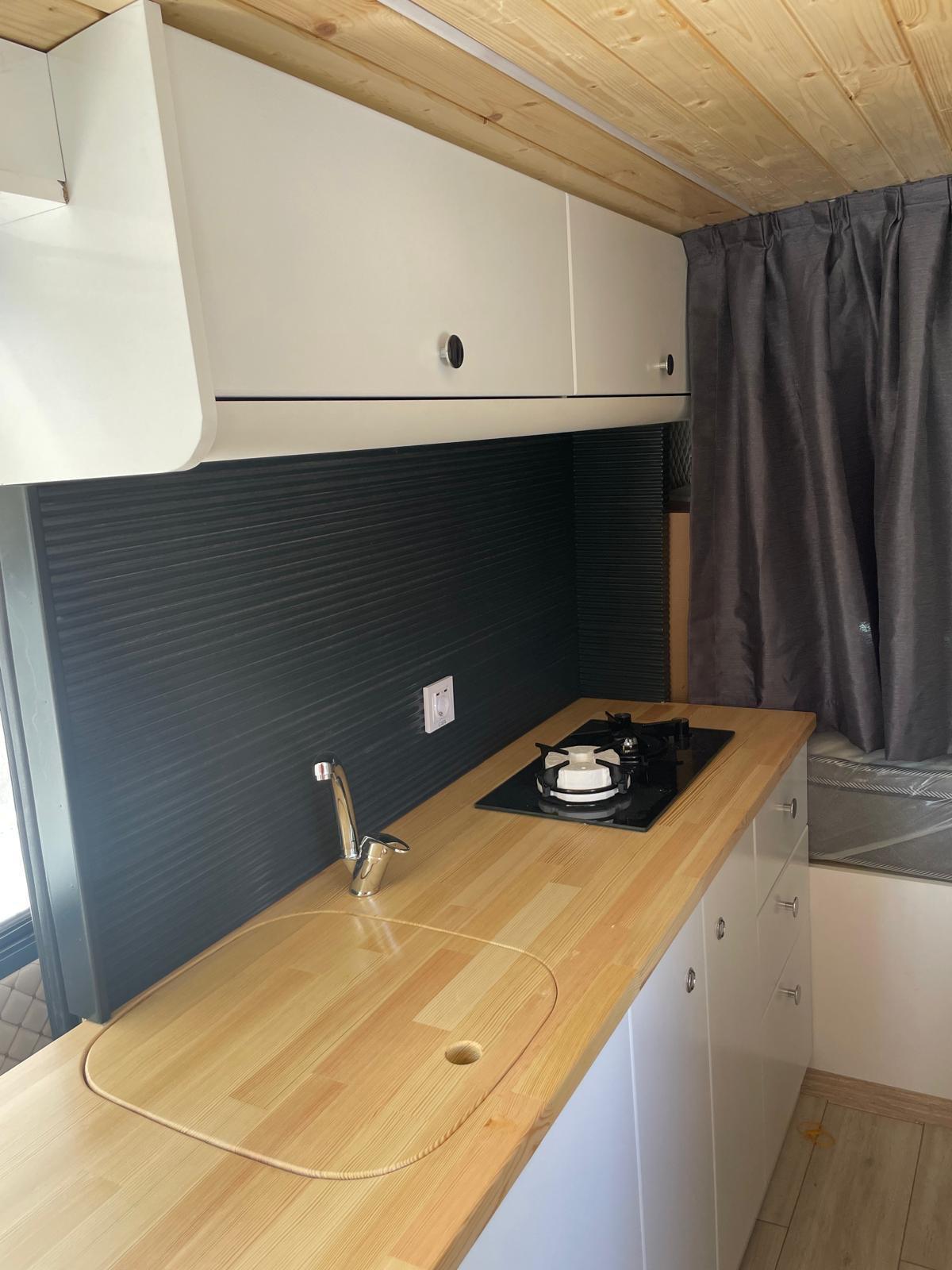 Lüks karavan iç mekanı